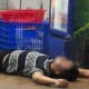 Image: Young Man Left with $680 Bill After Seafood Dinner