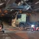 Image: Concrete Truck Gets Stuck Under Long Bien Bridge