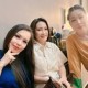 Image: Hong Dao Reunites with Special Friends After Missed Opportunity