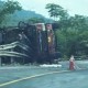 Image: Three Dead in Truck Accident in Quang Tri