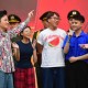 Image: Tùng Dương and Youth Rally for 'Homeland in Heart' Concert