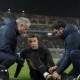 Image: Kylian Mbappé Leaves Match with Suspected Knee Injury
