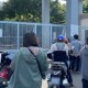 Image: Parents Denied Entry to Meeting at Nguyen Khuyen High School