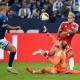 Image: Schalke 04 Holds Bayern Munich to a Draw in Bundesliga Clash