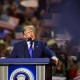 Image: Trump Promises $5,000 Dividend if Republicans Retain Congress