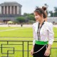 Image: Visitors Flock to Ba Dinh Square for Traditional Dress Photos