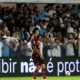 Image: Neymar's Penalty Goals Secure Draw for Santos Against Flamengo