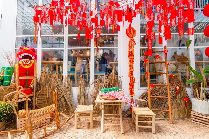 4 cafes with Tet decoration in Saigon
