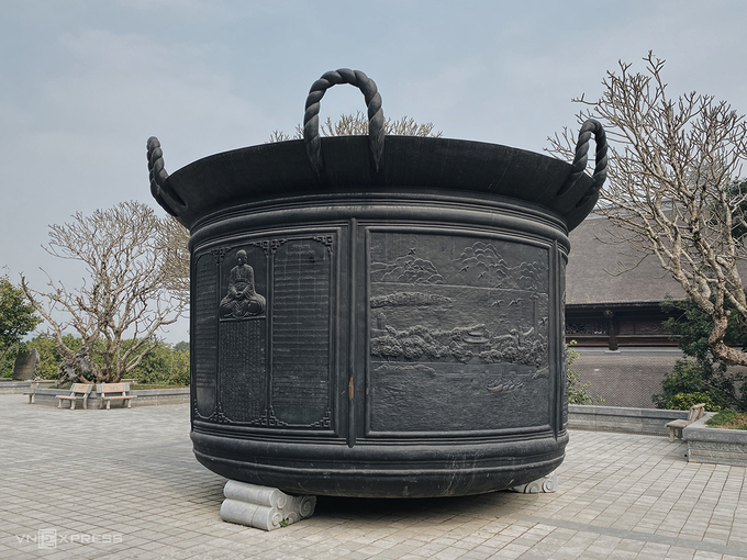 A copy of the Tran dynasty at Tam Chuc Pagoda
