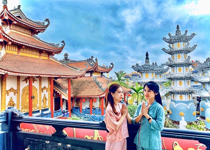 Cao Linh Pagoda – a moment of peace in the heart of bustling Hai Phong