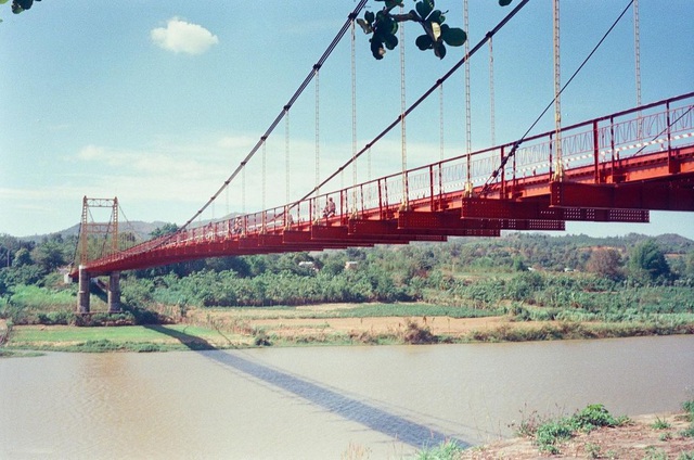 Come to the Central Highlands, do not forget to check-in with the beautiful “virtual living” suspension bridge that loves Kon Klor