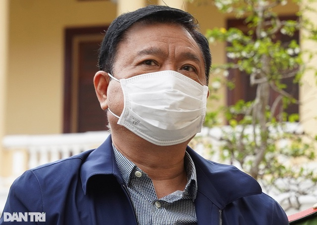 Former Minister Dinh La Thang accepts jail sentence