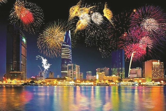 HCM City celebrates New Year with year-end performances