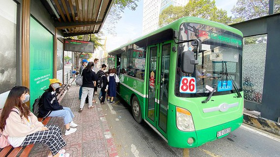 HCMC adopts solutions to increase public transport use