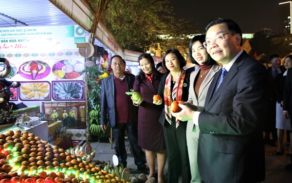 Hòa Bình culture on show in downtown Hà Nội