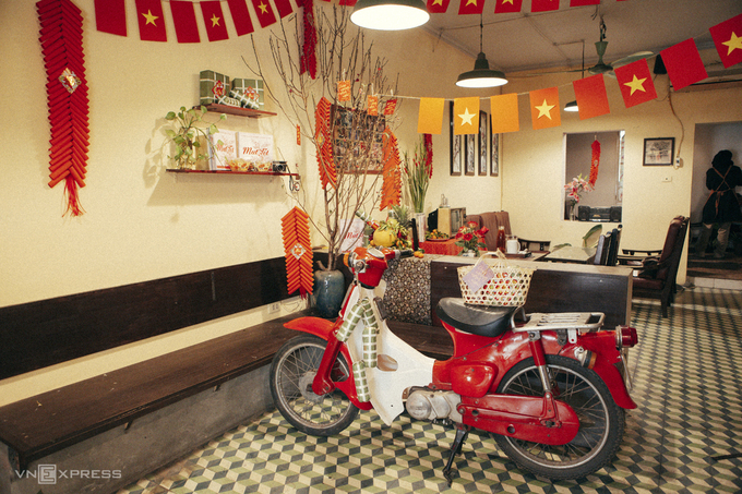 Cafes with retro decorations for nostalgia seekers in Saigon