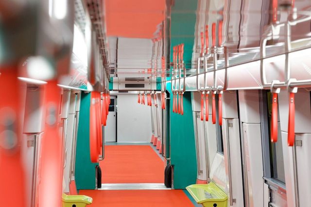 Ongoing Nhon-Hanoi Railway Station Metro Project opened for visitors