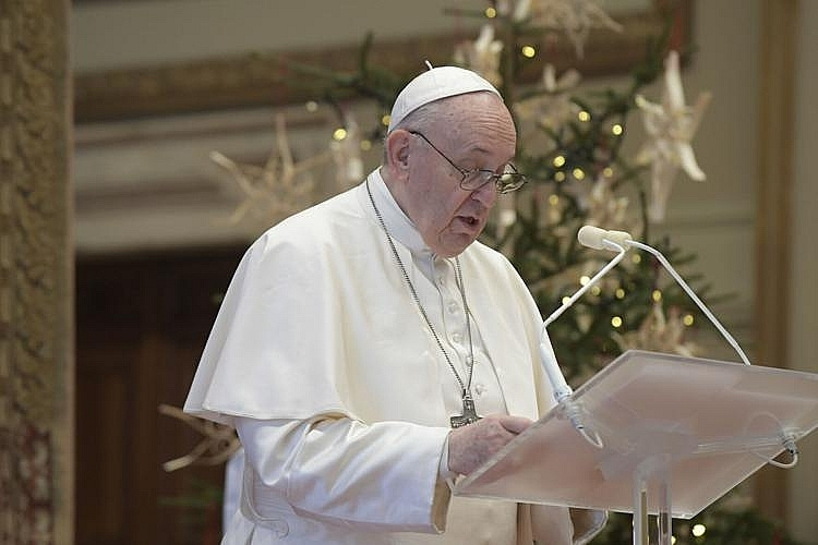 Pope Francis to skip New Year’s Eve masses due to sciatic pain