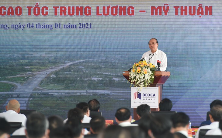 Prime Minister opens Trung Luong-My Thuan expressway