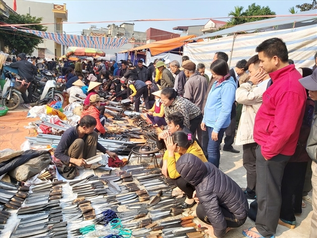 Traditional market suspended due to the pandemic