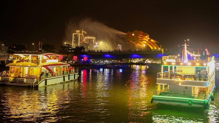 Da Nang offers free city tours to tourists