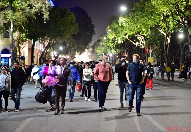 Jubilant New Year celebrated around the country