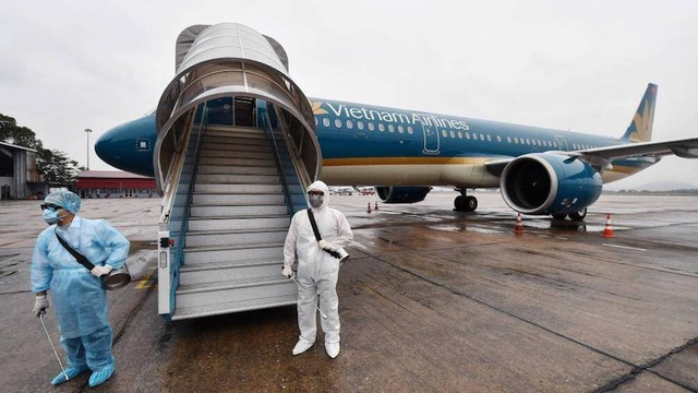 Vietnam suspends flights from countries with new coronavirus variants