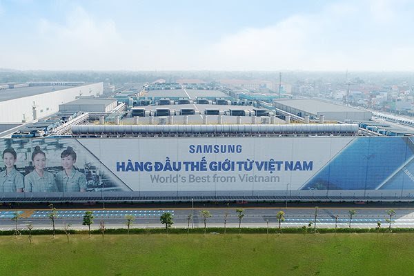 Vietnam’s phone exports fall 0.4% in 2020