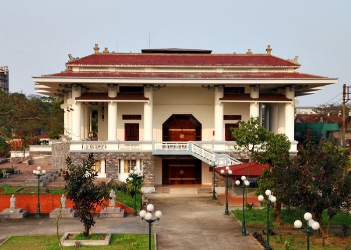 Visiting Nam Dinh museum to discover many interesting things