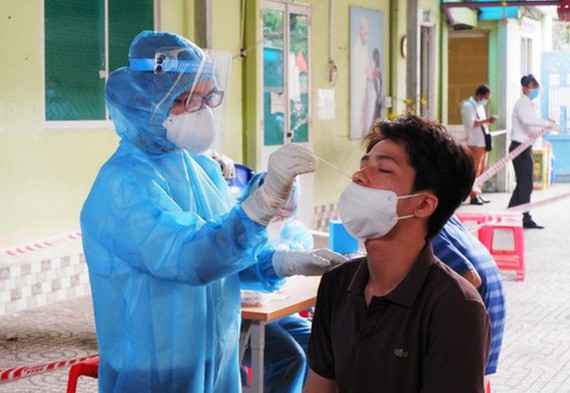 Travelers to Hai Duong Province must declare health status, undergo tests