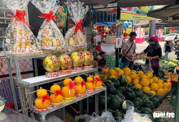 Interesting Tet festival fruit market in Long Xuyen