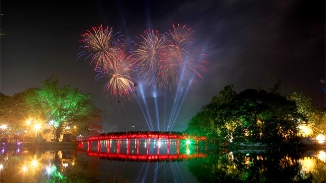 Hanoi to scale down Lunar New Year fireworks to prevent Covid-19