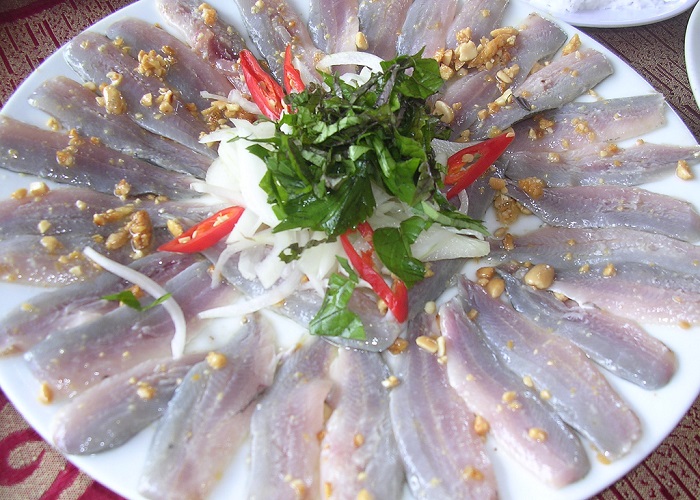 Phu Quoc herring salad specialty, remember not to forget once