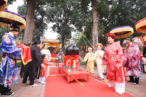 Royal rite held at Imperial Citadel of Thăng Long to welcome Tết
