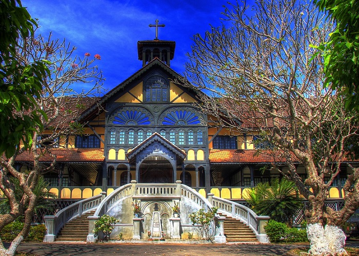 Visit Kon Tum bishop to learn the architecture and culture of the Central Highlands
