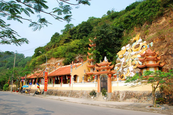 Hang pagoda: one of the oldest pagodas in Hải Phòng