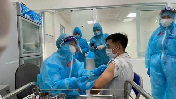 Four people suffering Anaphylaxis after Covid-19 vaccination in stable condition