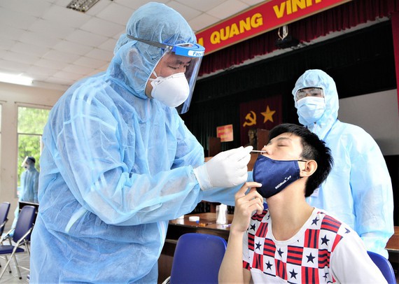 Mekong Delta province quickly tracks down contacts of Covid-19 imported case