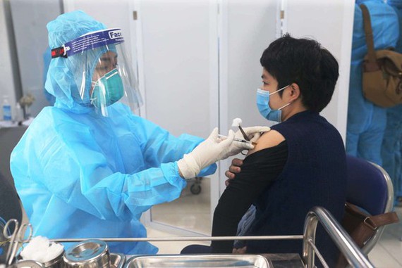 Two people suffer allergic reactions after receipt of Covid-19 vaccine