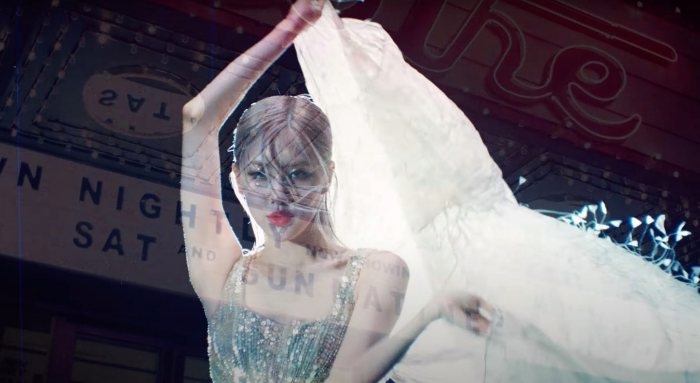 Korean idol BlackPink s Rose looks gorgeous in Vietnamese designer s dress