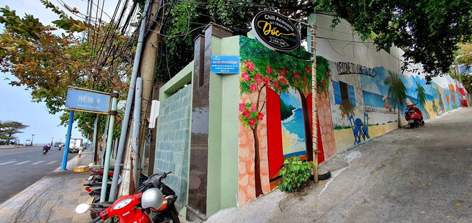 Surprisingly beautiful frescoed alley in Vung Tau popularly shared amongst tourists