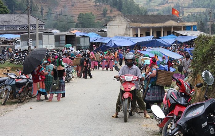 Visit Pha Long market to enjoy delicious dishes that are irresistible