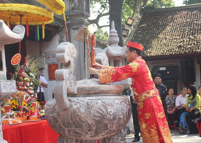 Visit the sacred temples and pagodas in Lao Cai