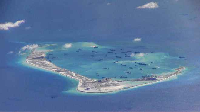 Philippines sends fighter aircraft over Chinese vessels in Bien Dong Sea South China Sea