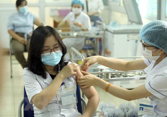 33% of Covid-19 vaccine recipients suffer from slight allergic reactions