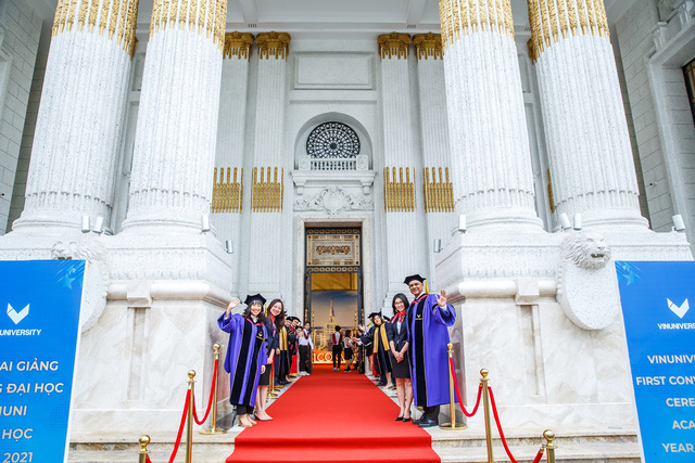 5 ancient schools in Vietnam, we thought we were living in a castle in the middle of Europe