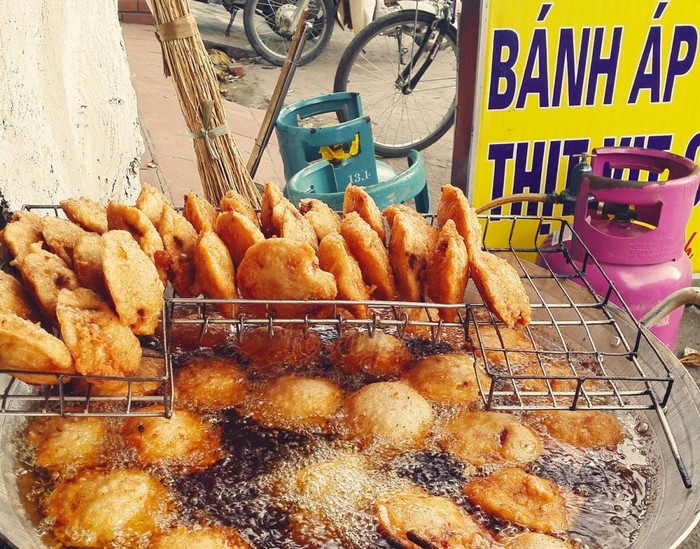 Eat Cao Bang Banh Bao once and remember forever