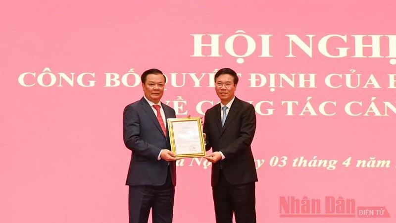Politburo assigns Dinh Tien Dung as Hanoi Party Committee Secretary