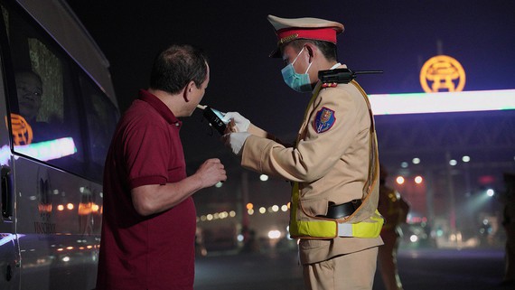 Traffic police detect more than 13,000 drunk drivers » Vietnam News ...