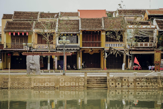 [Photo]: Watching Hoi An quiet and deep, again craving to pick up a backpack and go …